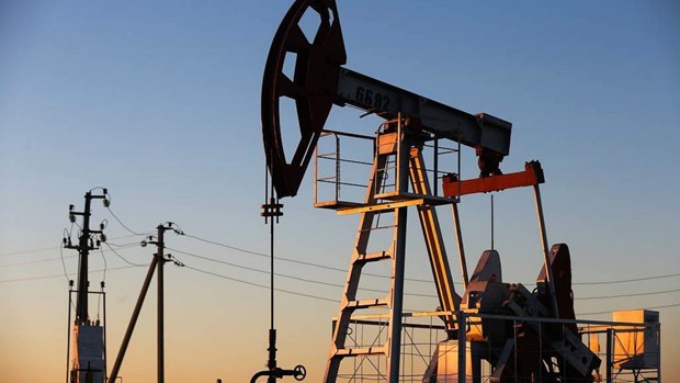 Giá dầu thế giới chạm mức cao nhất trong nhiều năm