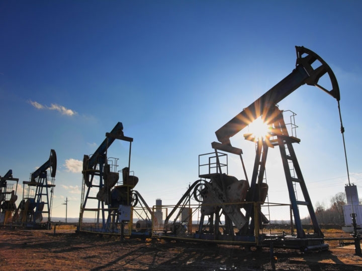 Hướng đi nào cho thị trường dầu thô thế giới trước các lực tác động trái chiều?