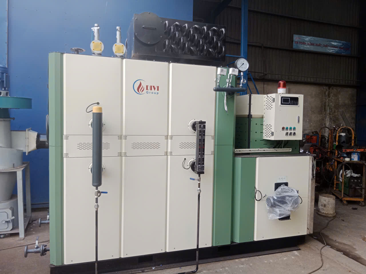 紧凑型生物质燃烧锅炉